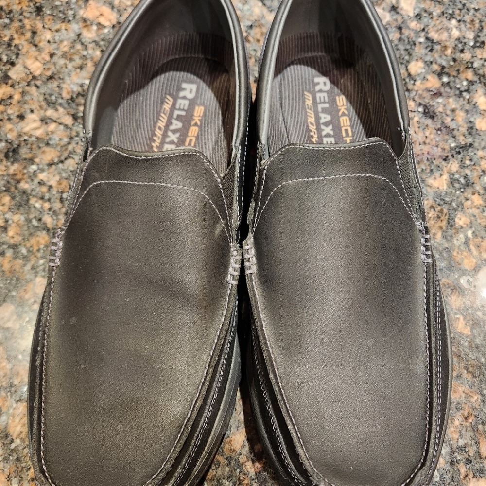 Skechers Black Relaxed Fit SN 63697 size 13 Mens